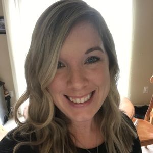 Meet your Posher, Claire